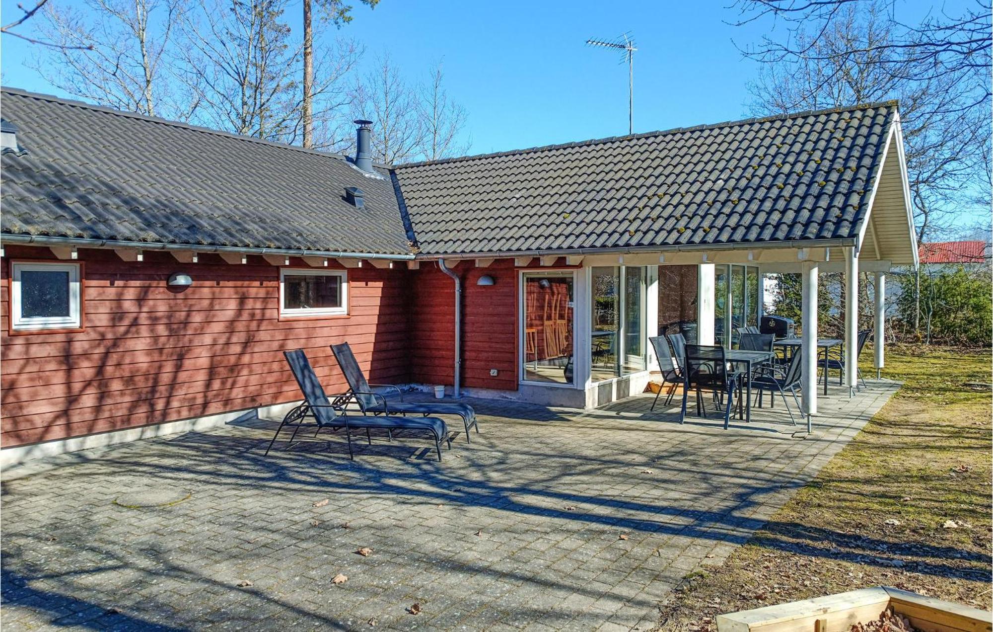 Beautiful Home In Koepingsvik With Kitchen Extérieur photo