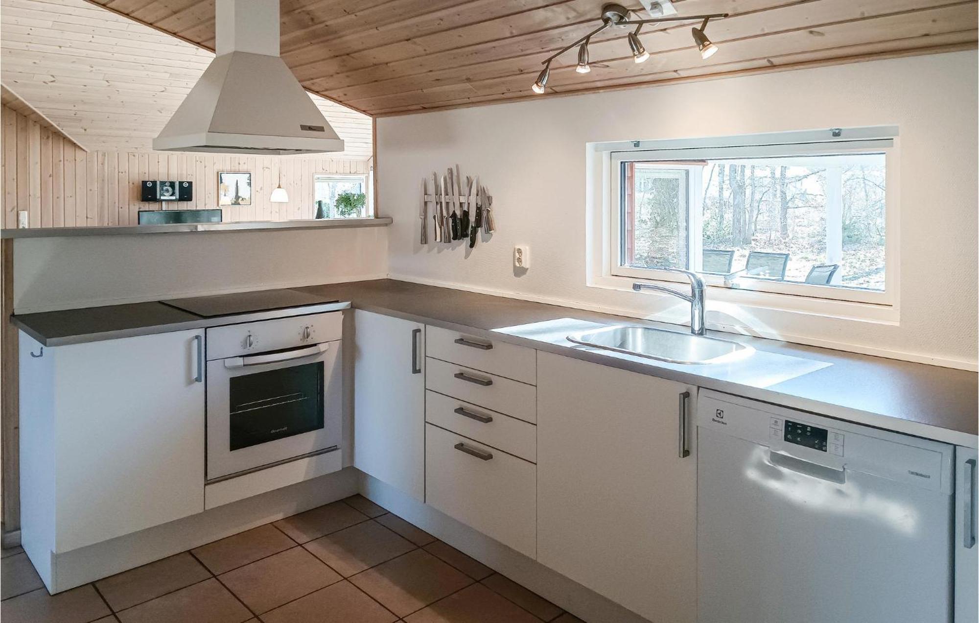 Beautiful Home In Koepingsvik With Kitchen Extérieur photo